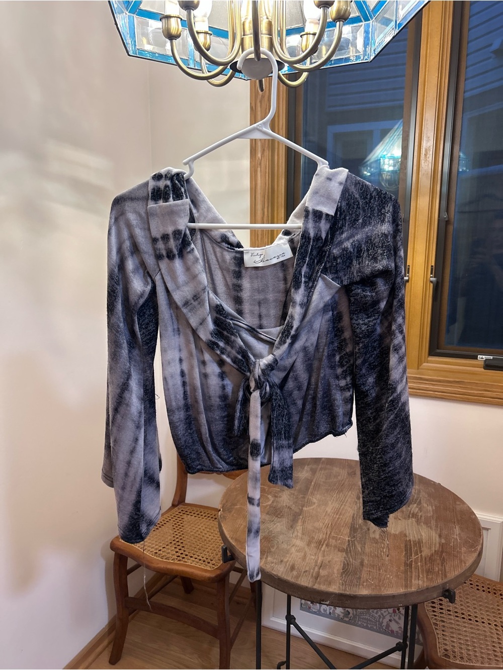 Vintage Havana Black & Gray Tie-Front Crop Hoodie